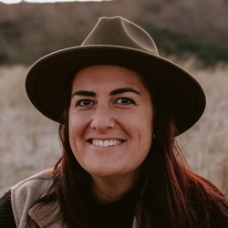 Written by Qiane Matata-Sipu (Te Waiohua, Waikato, Ngāpuhi, Ngāti Pikiao, Cook Islands) 